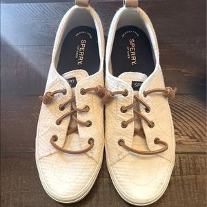 Sperry canvas shoes